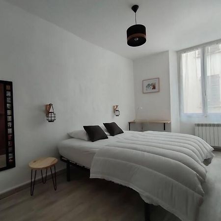 Appartement Au Coeur Du Village Sisteron Exterior photo